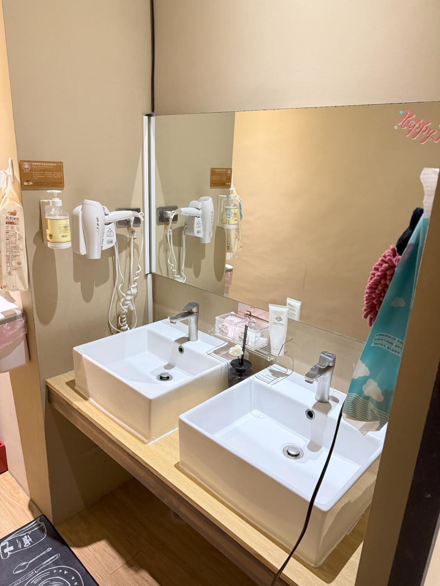 Deer Park Hostel Lukang Dış mekan fotoğraf